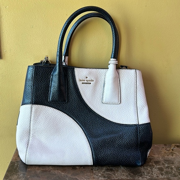 Kate Spade New York - Picture 3 of 6